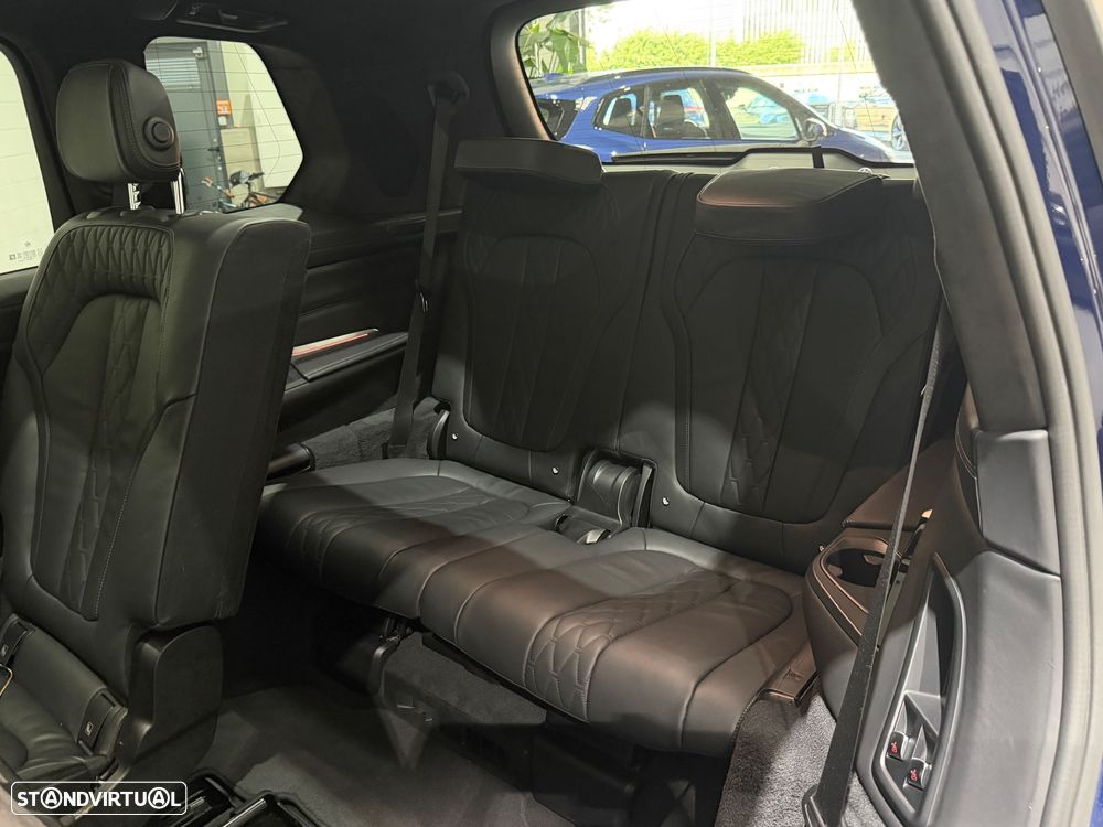 BMW X7 40 d xDrive Pack M - 35