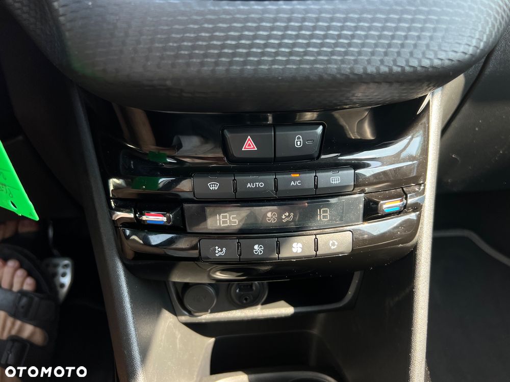 Peugeot 2008 PureTech 110 Stop&Start Crossway - 28