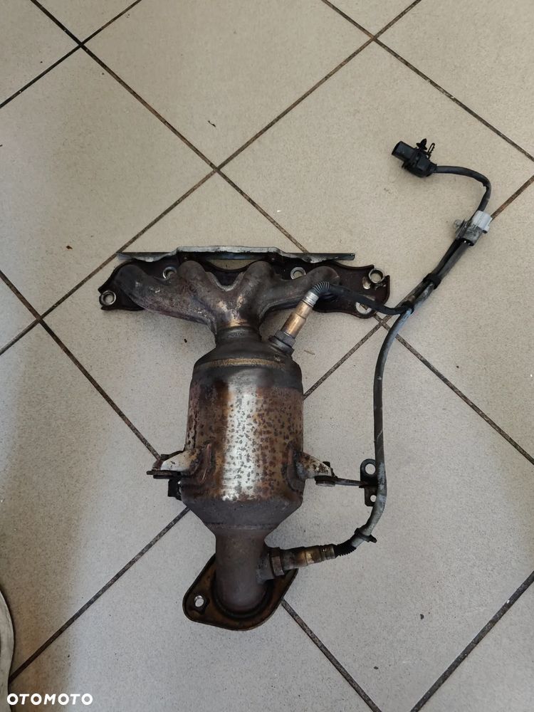 Suzuki Swift MK7 2010-2017 benzyna katalizator sonda - 1