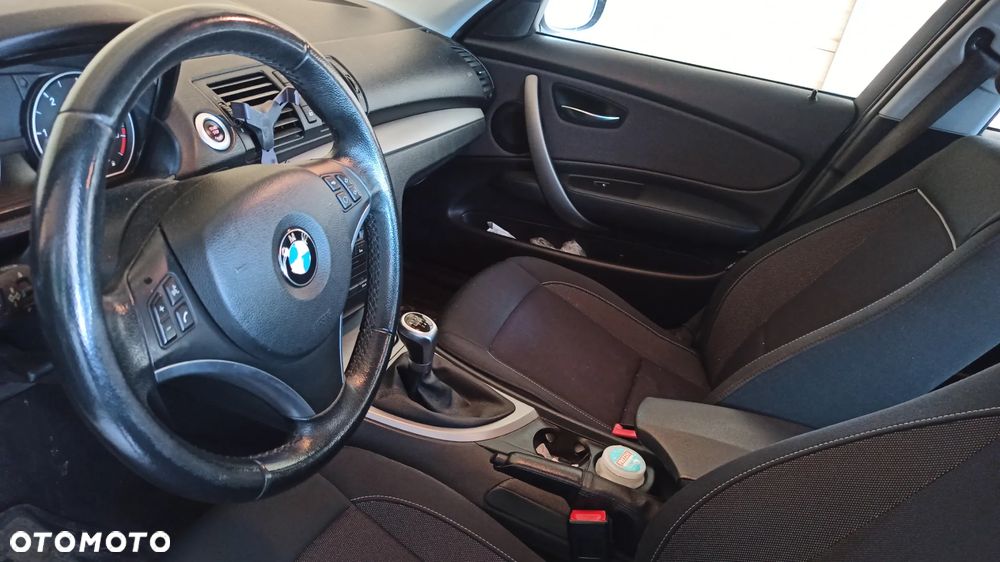 BMW Seria 1 116d - 8
