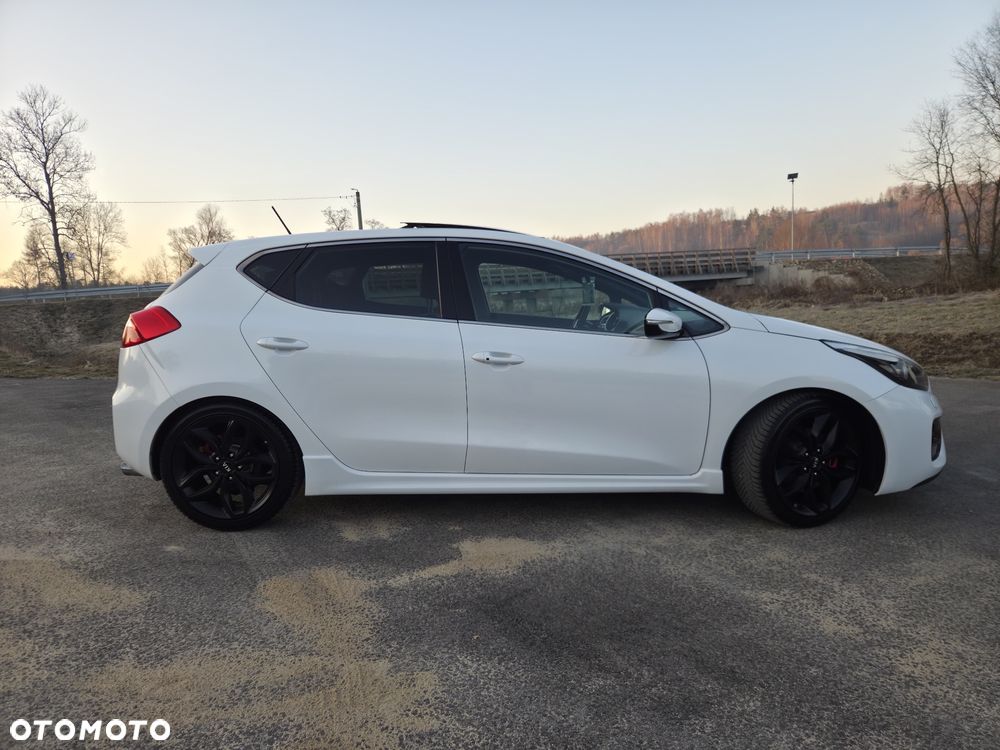 Kia Ceed 1.6 T-GDI GT-Challenge - 4