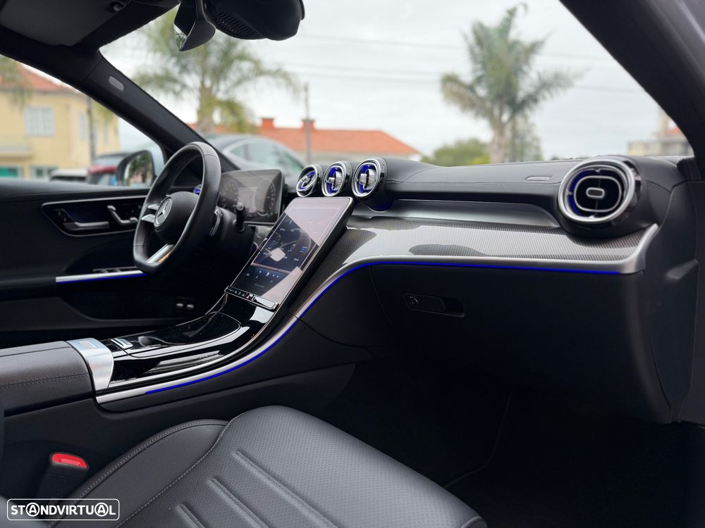 Mercedes-Benz C 300 e AMG Line - 32