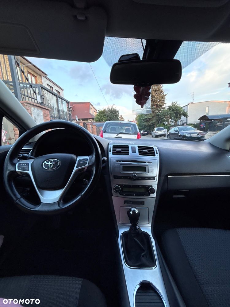 Toyota Avensis 2.0 D-4D Sol - 11