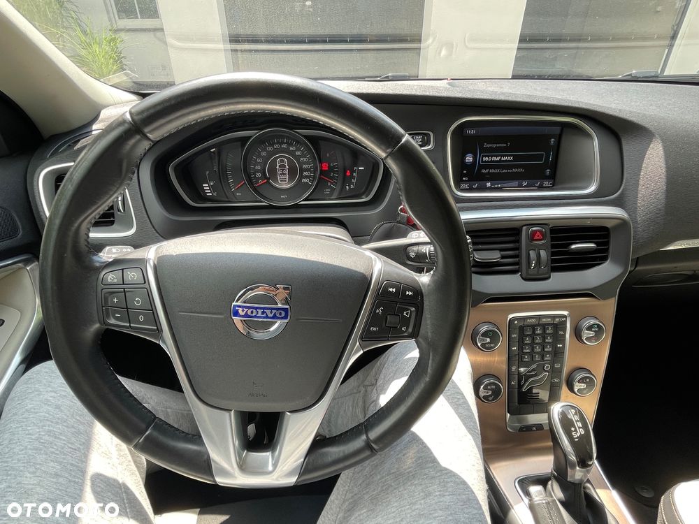 Volvo V40 D3 Geartronic Summum - 8