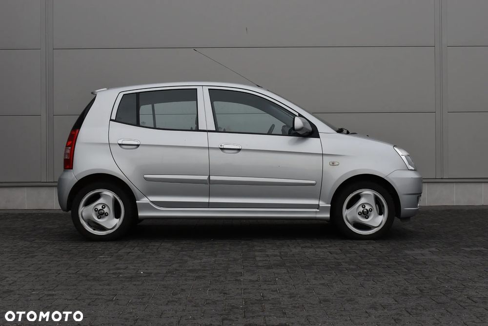Kia Picanto - 25