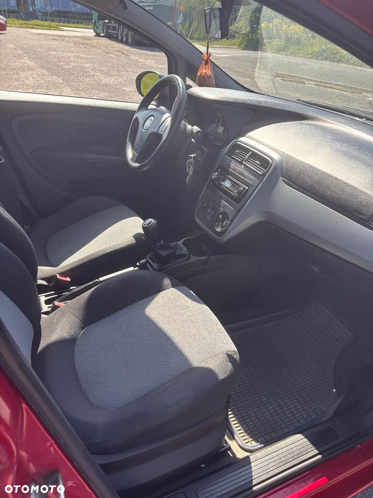 Fiat Grande Punto - 6