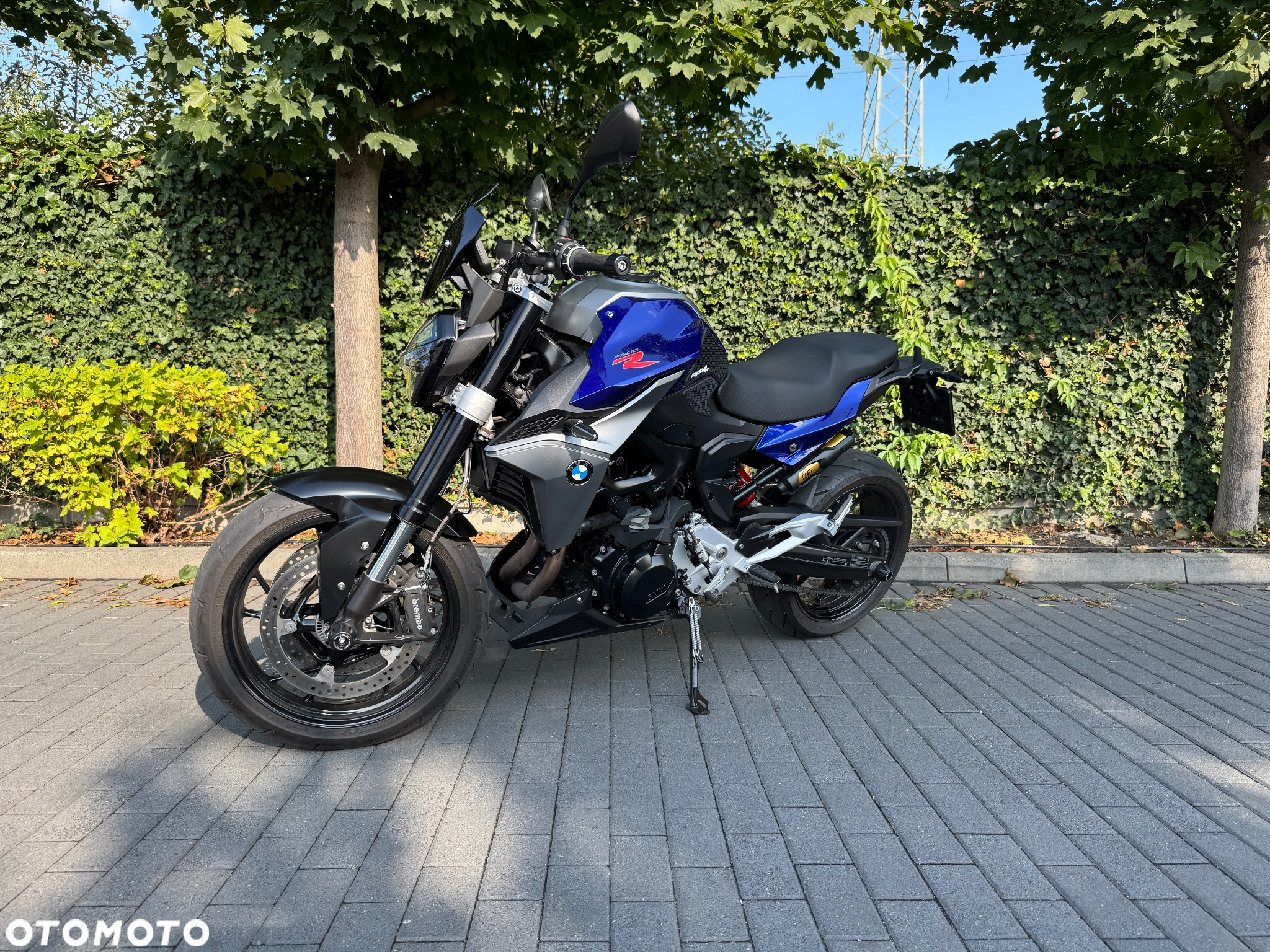BMW F - 2