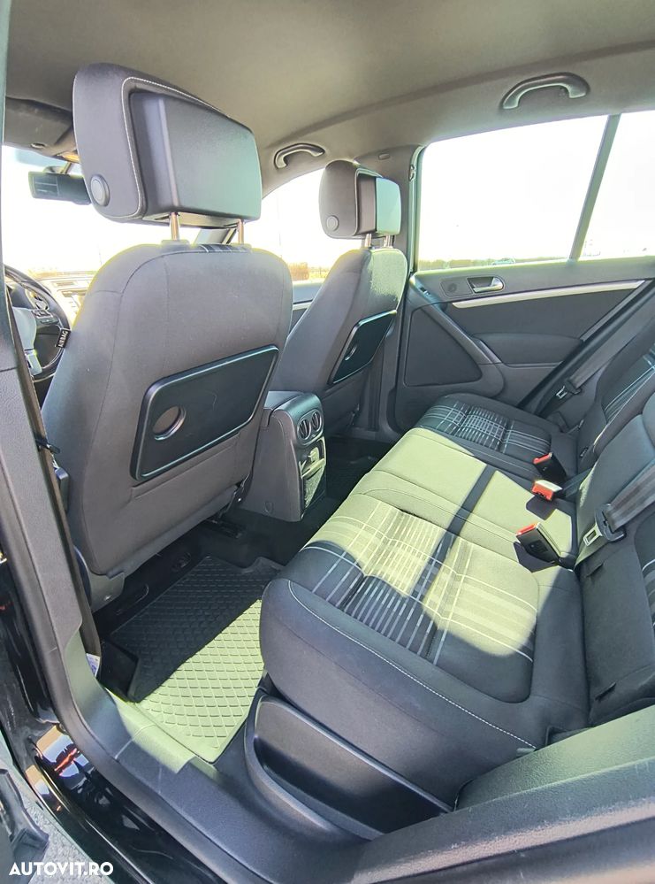 Volkswagen Tiguan - 12