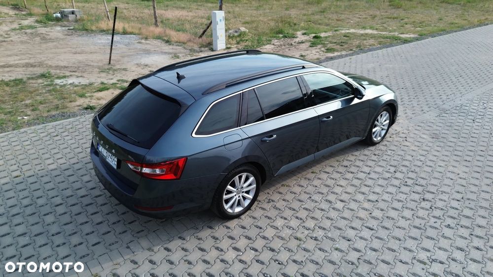 Skoda Superb 2.0 TDI DSG Ambition - 10