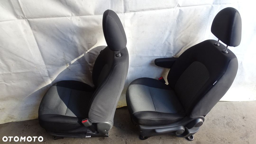 FOTELE KOMPLET NISSAN MICRA K13 - 10