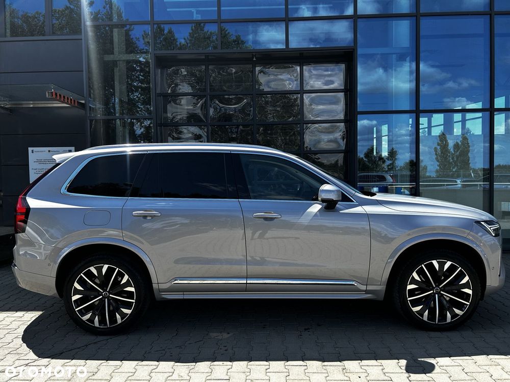 Volvo XC 90 - 9