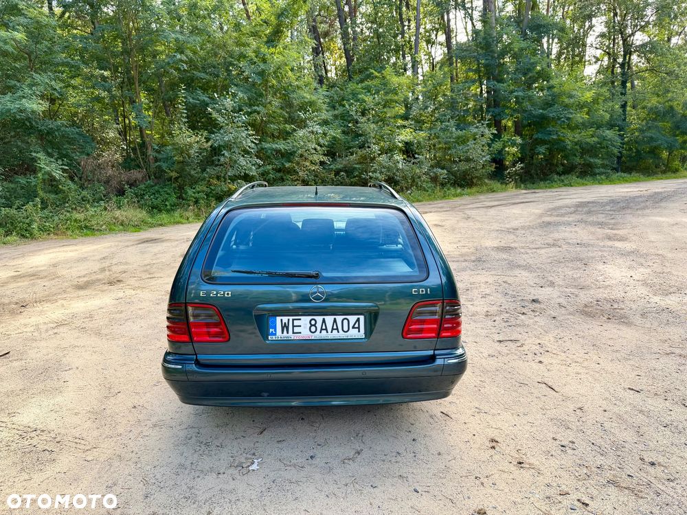 Mercedes-Benz Klasa E - 23