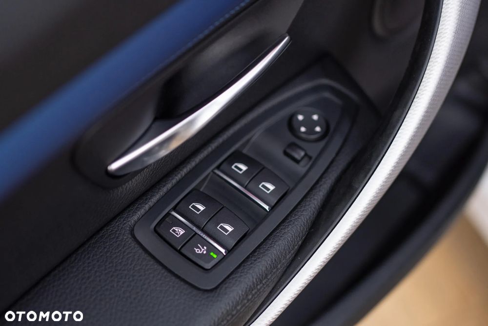 BMW Seria 3 320i GPF xDrive M Sport Shadow sport - 26