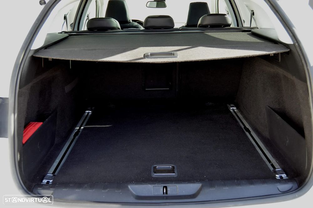 Peugeot 308 SW 1.6 e-HDi Allure - 30