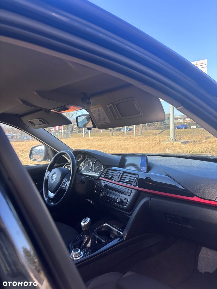 BMW Seria 3 - 18