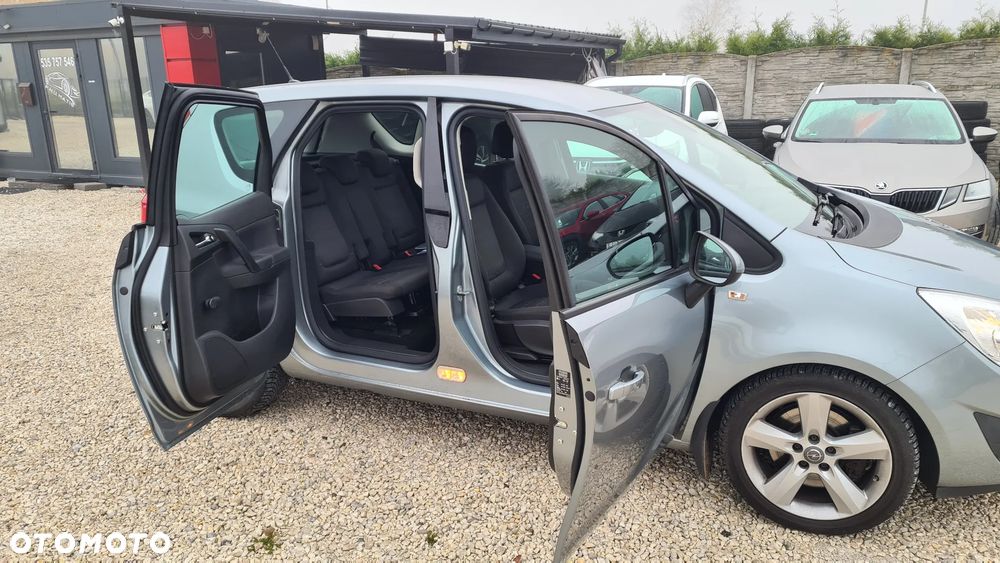 Opel Meriva - 12