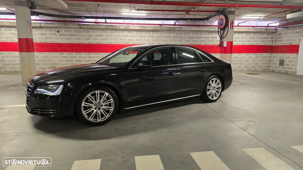 Audi A8 2010 photo 3