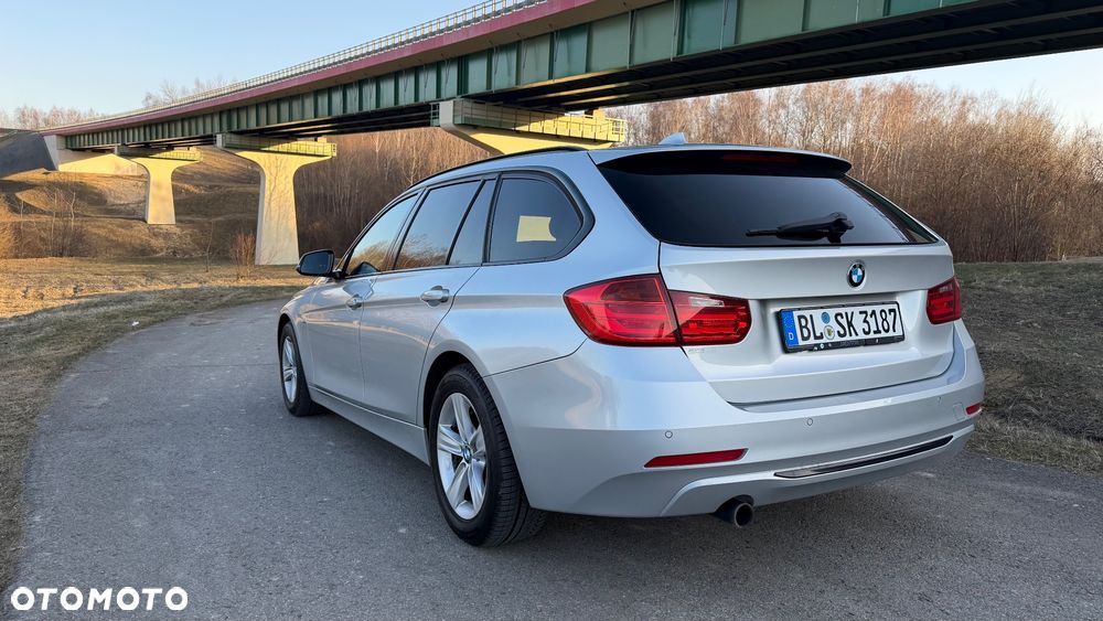 BMW Seria 3 - 35