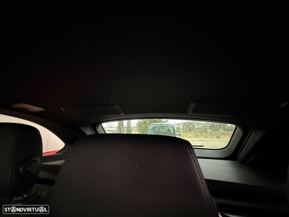 BMW 320 d Pack M - 19