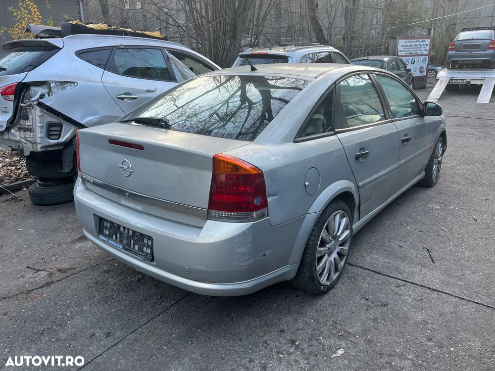 Dezmembrez Opel Vectra C facelift sedan 2005 benzina - 3
