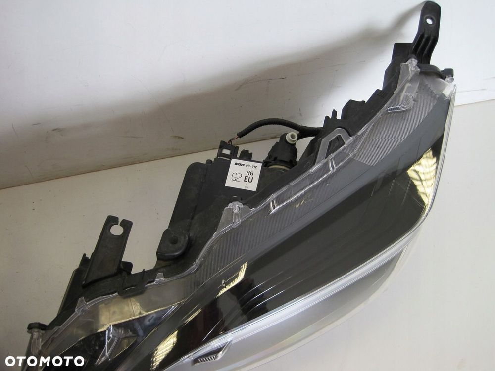 Lampa Lampy PRAWA LEWA TOYOTA YARIS CROSS - 7