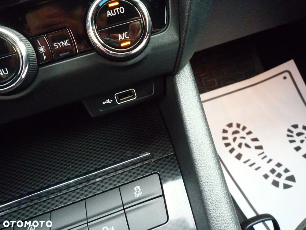 Skoda Octavia 2.0 TDI 4x4 RS DSG - 26
