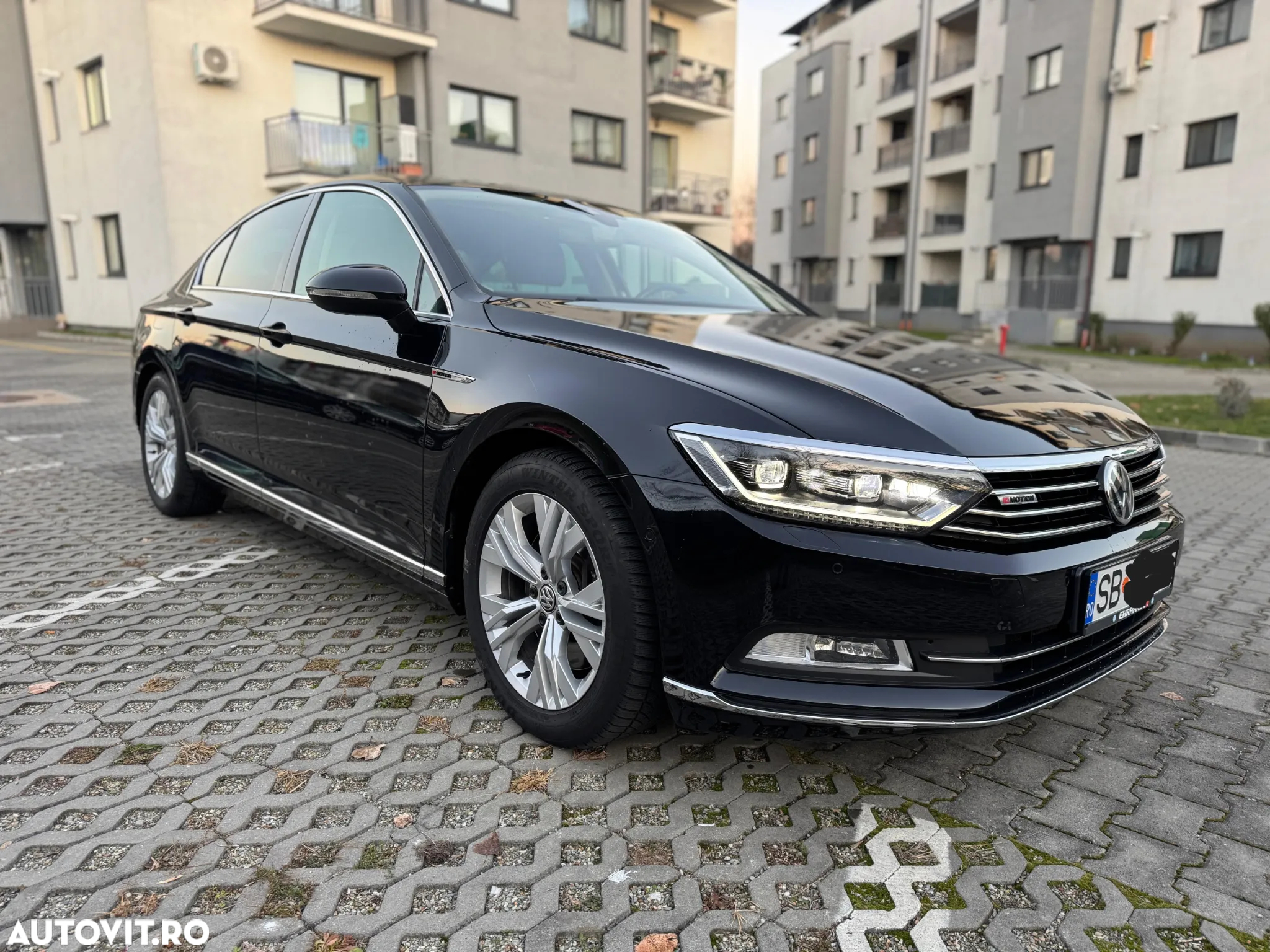 Volkswagen Passat 2.0 TDI DSG 4Motion Highline - 2