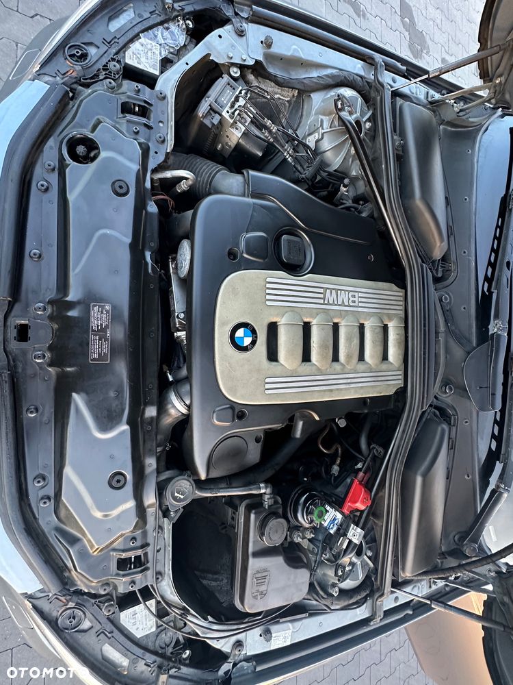 BMW Seria 5 525xd - 27