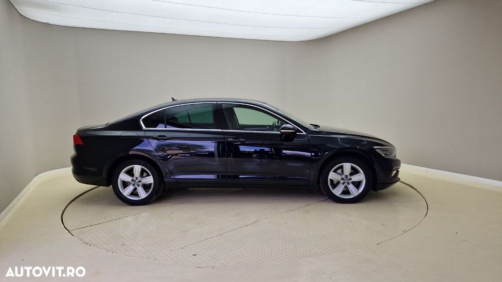 Volkswagen Passat 2.0 TDI DSG Comfortline - 6