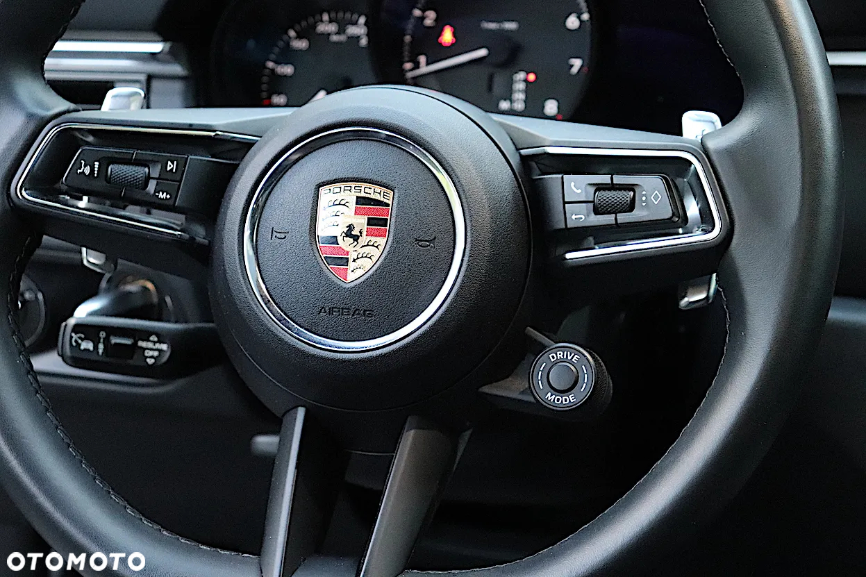 Porsche Macan - 16