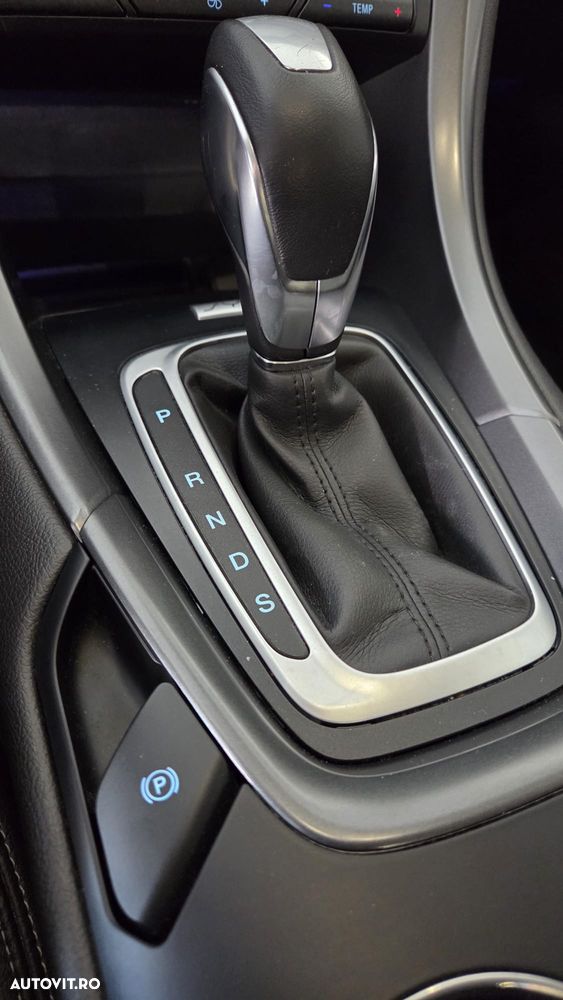 Ford Mondeo 2.0 TDCI PowerShift AWD Titanium - 19