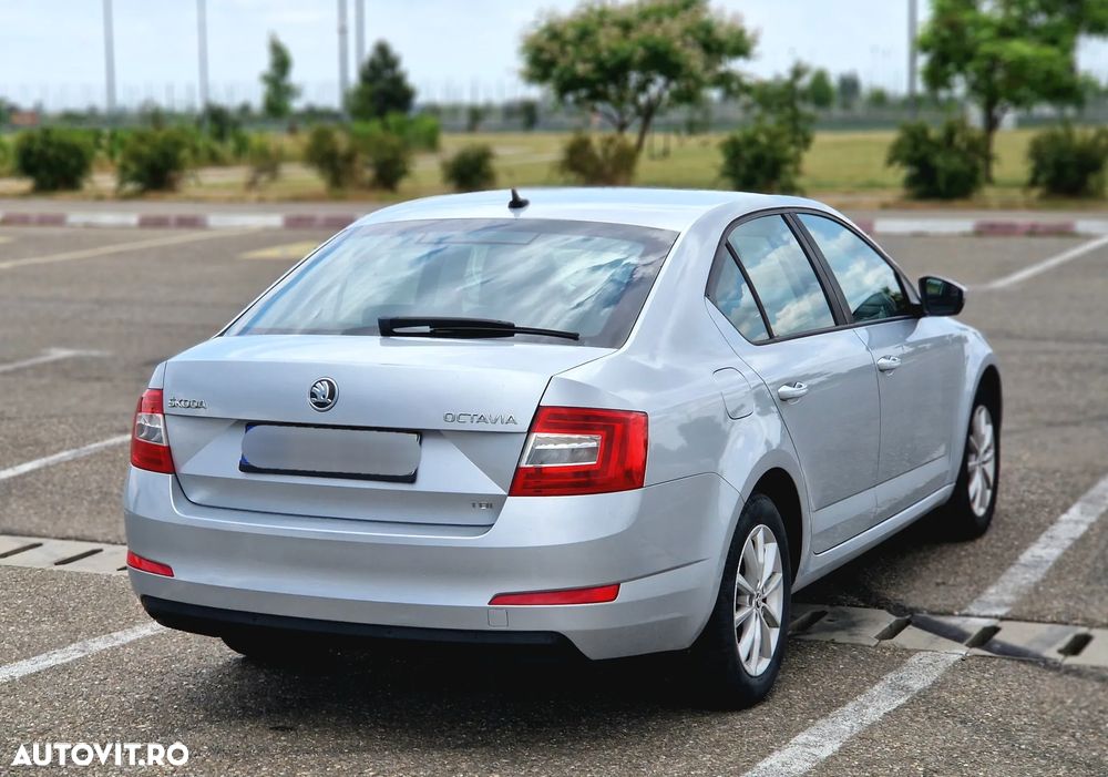 Skoda Octavia 1.6 TDI AMBITION DSG - 5