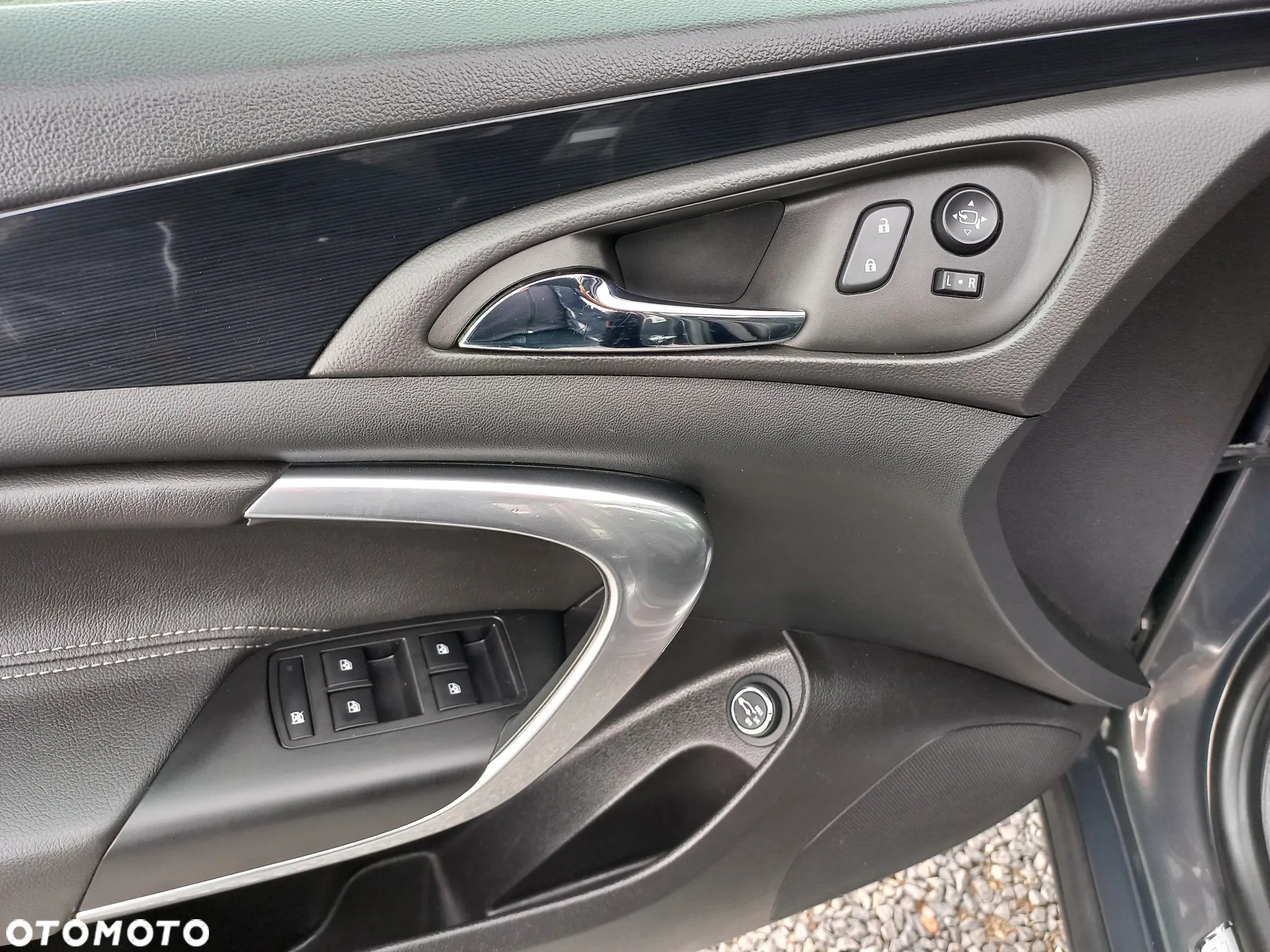 Opel Insignia 2.0 CDTI Cosmo S&S - 33