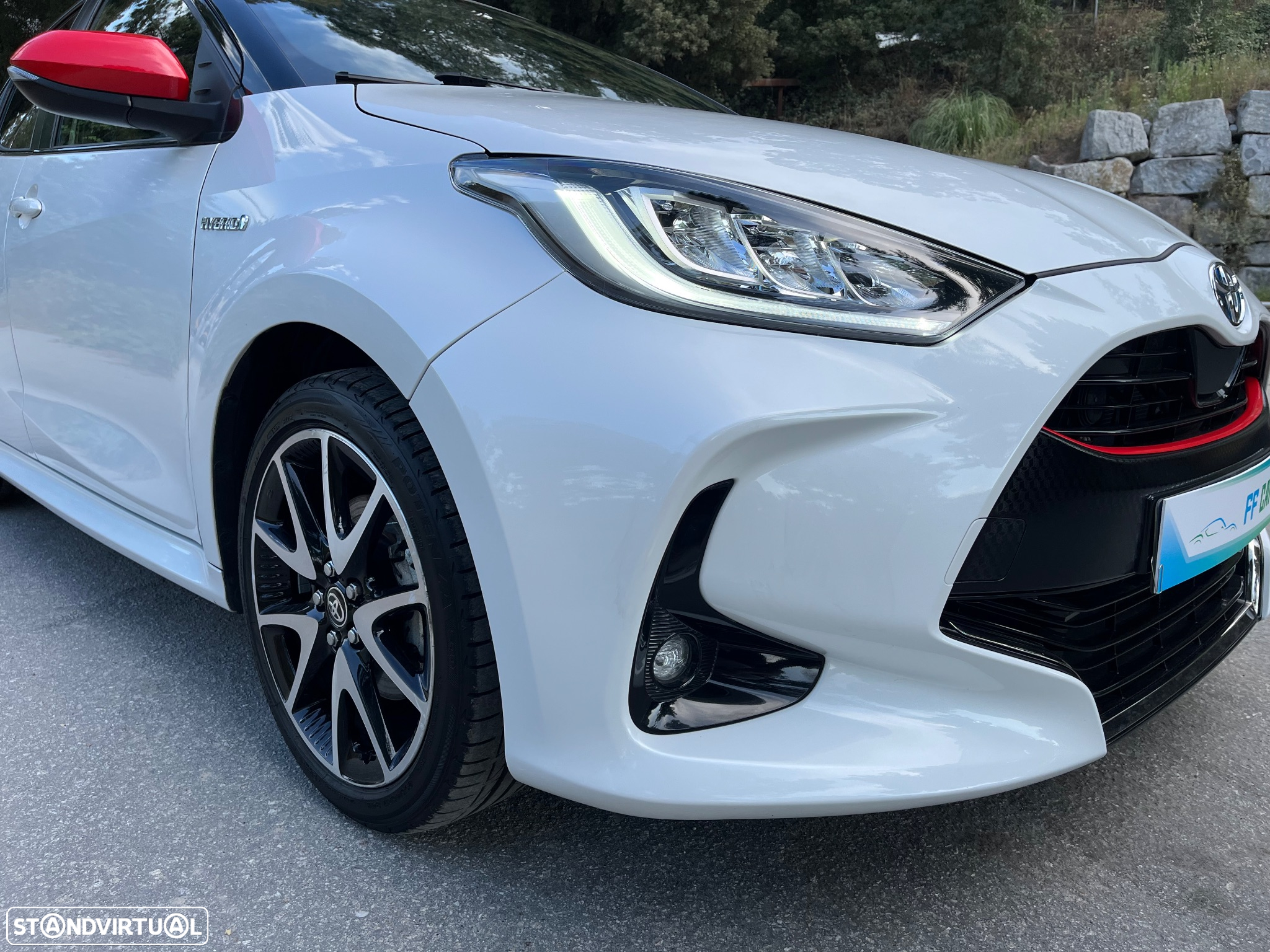 Toyota Yaris 1.5 HDF Premier Edition - 19