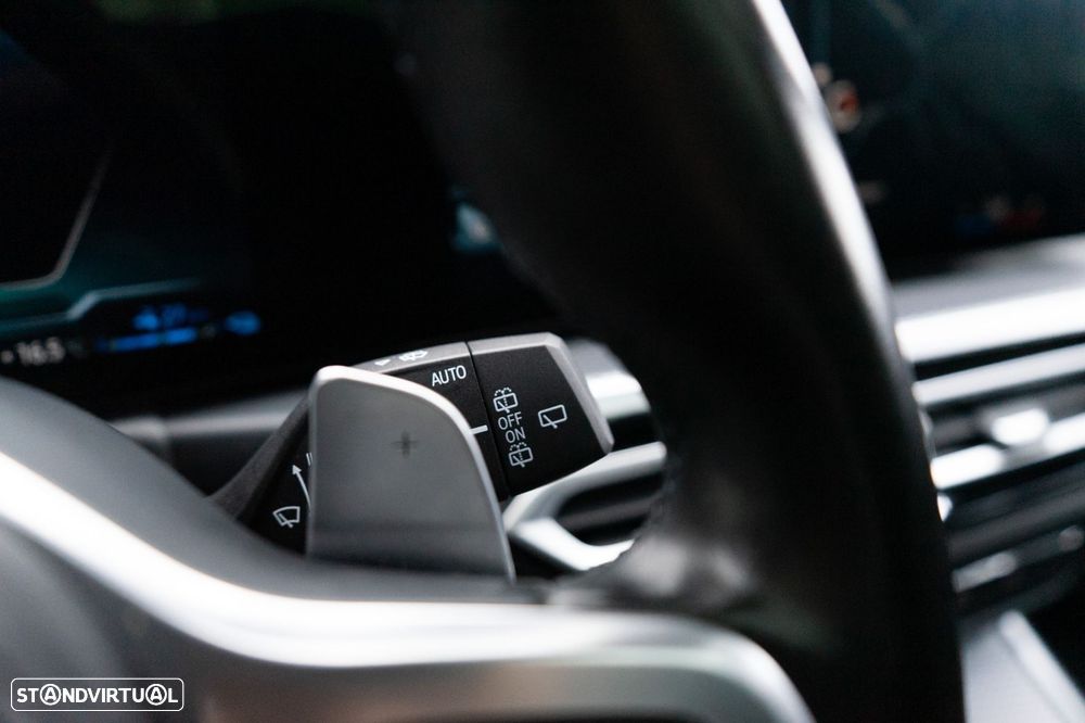 BMW 320 e Pack M Auto - 42