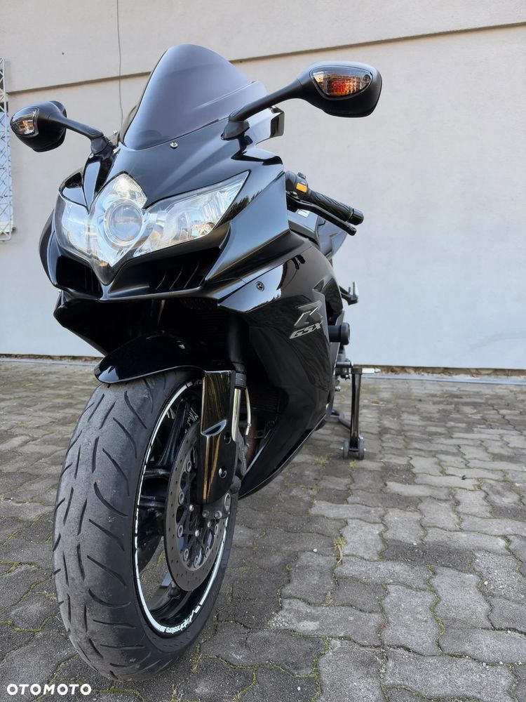 Suzuki GSX-R - 35