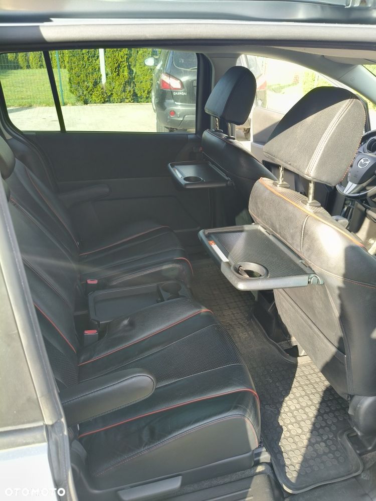 Mazda 5 - 6