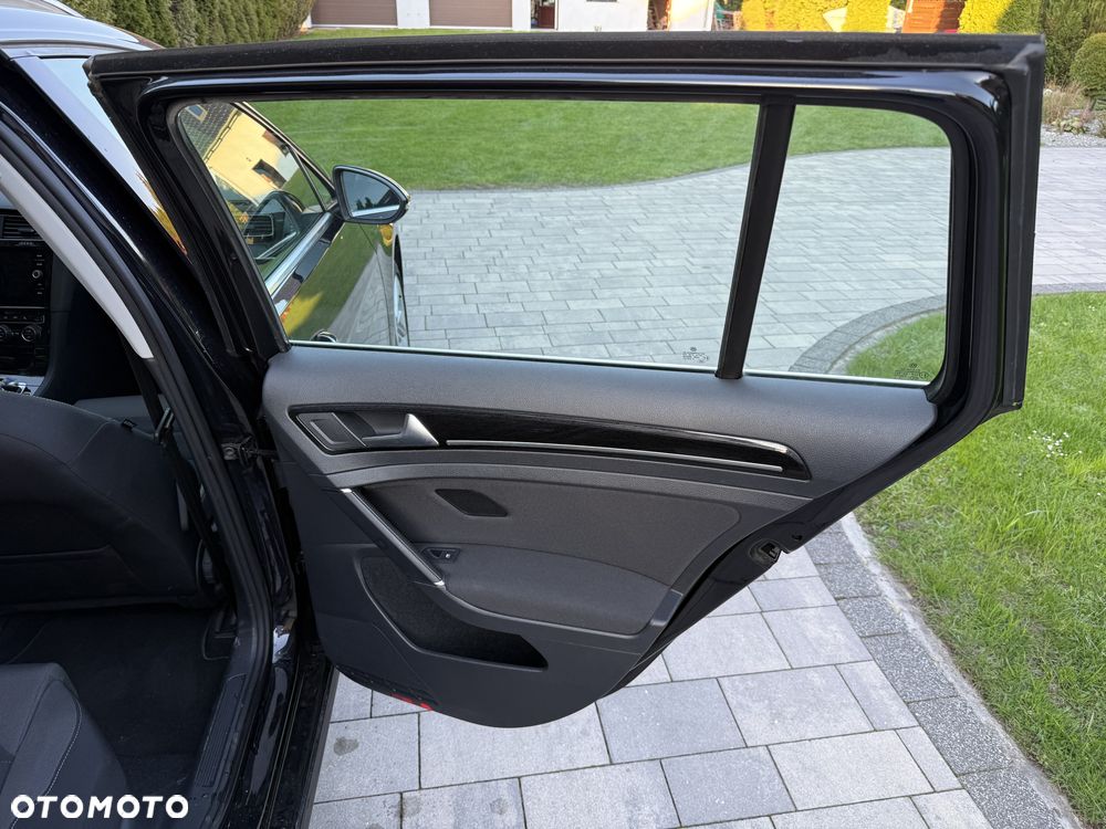 Volkswagen Golf 2.0 TDI BMT Comfortline - 11