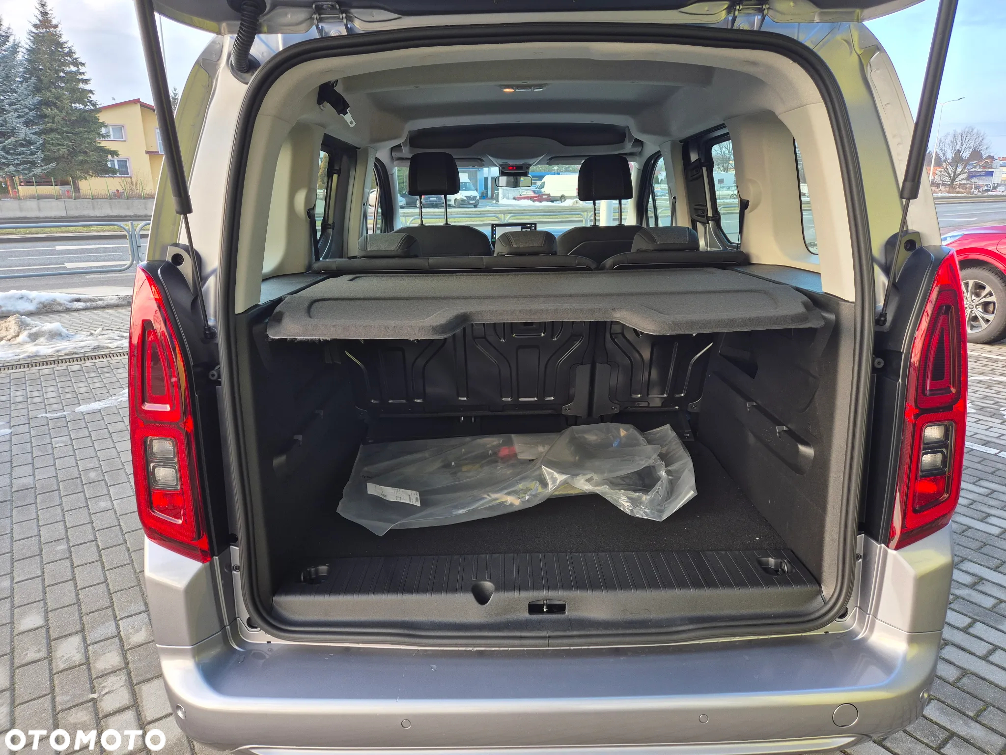 Opel Combo L 1.2 PureTech S&S - 13