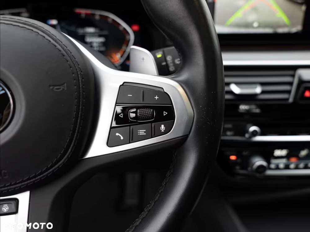 BMW Seria 5 540i xDrive - 22