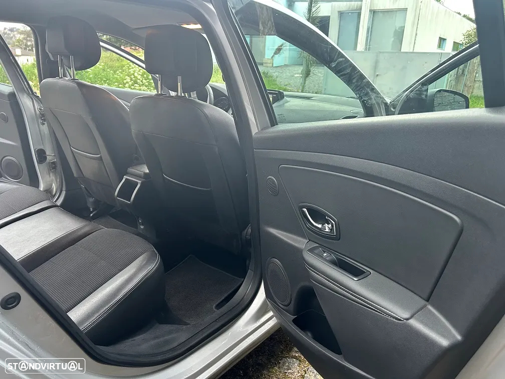 Renault Mégane Sport Tourer 1.5 dCi GT Line - 16