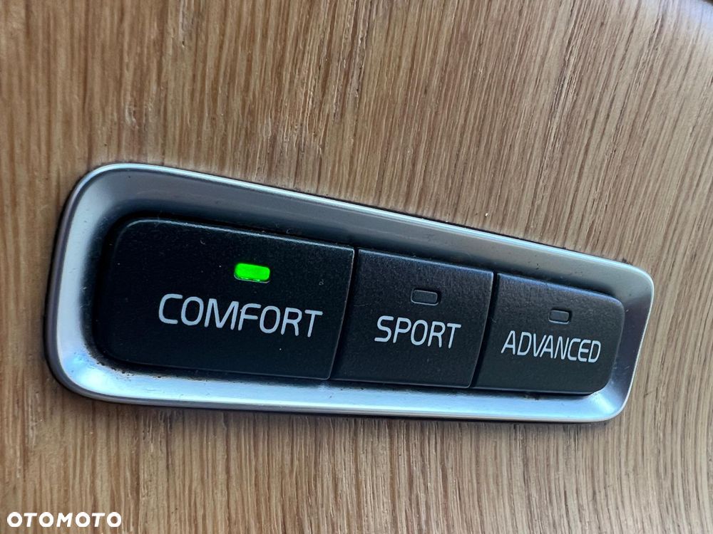 Volvo XC 60 T6 AWD Kinetic - 28