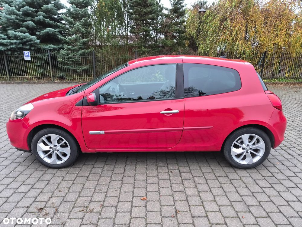 Renault Clio 1.6 16V 110 TomTom Edition - 2
