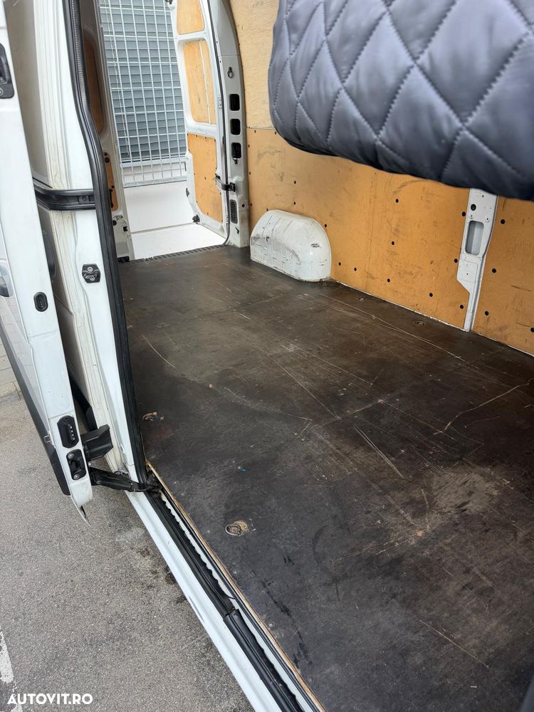 Renault Master 2.3 Blue 135 TT Furgon CD 3,5t L3H2 9 m3 - 18