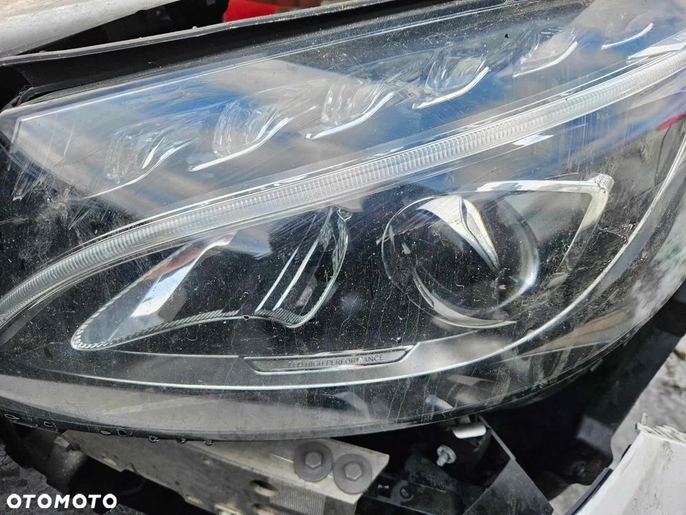 Mercedes-Benz Klasa C 220 d T 9G-TRONIC AMG Line - 11