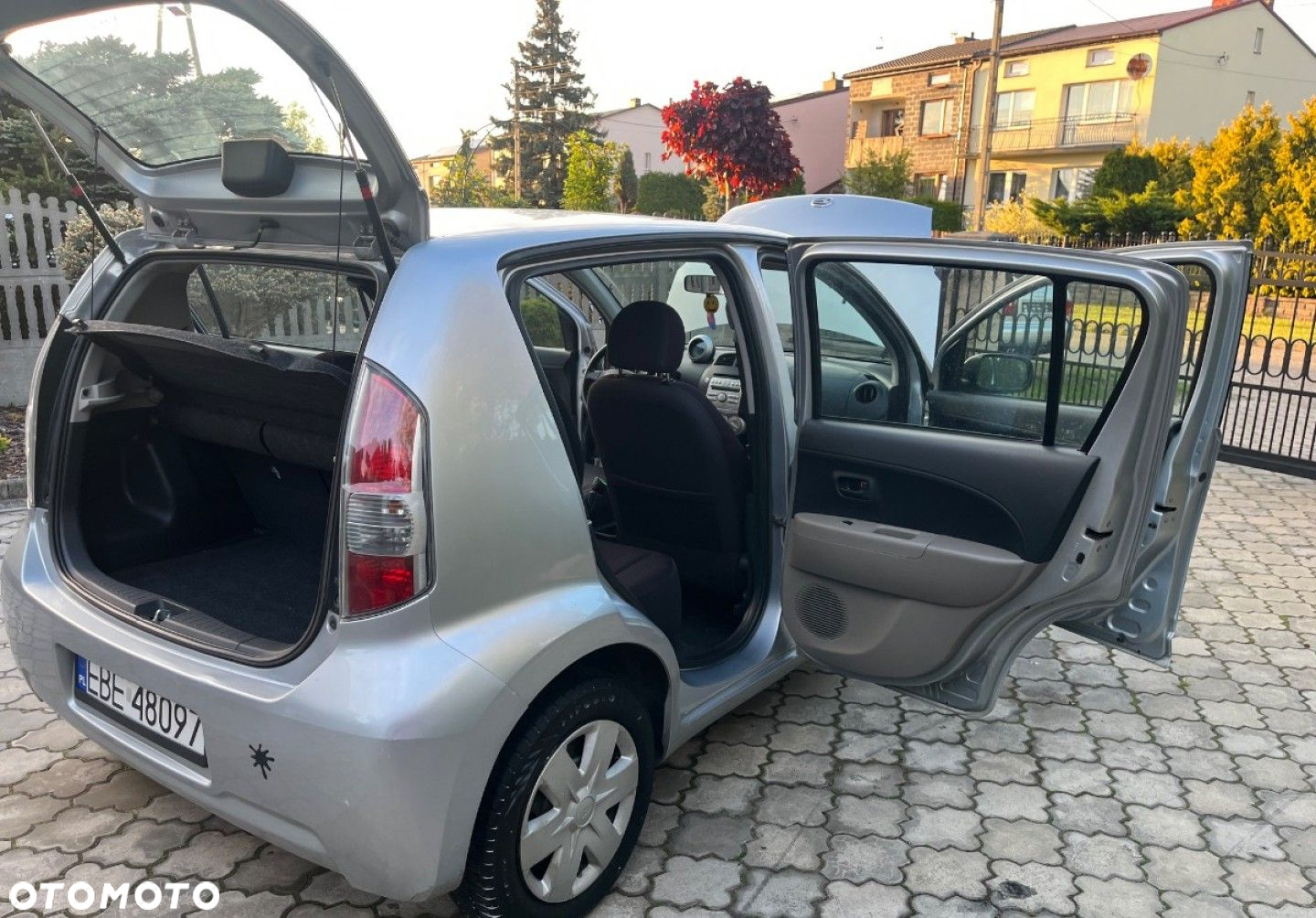 Daihatsu Sirion - 26