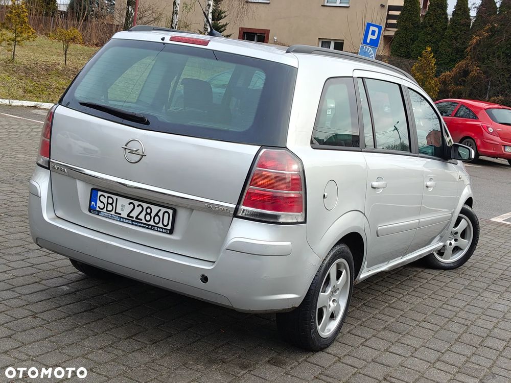 Opel Zafira 1.9 CDTI - 32