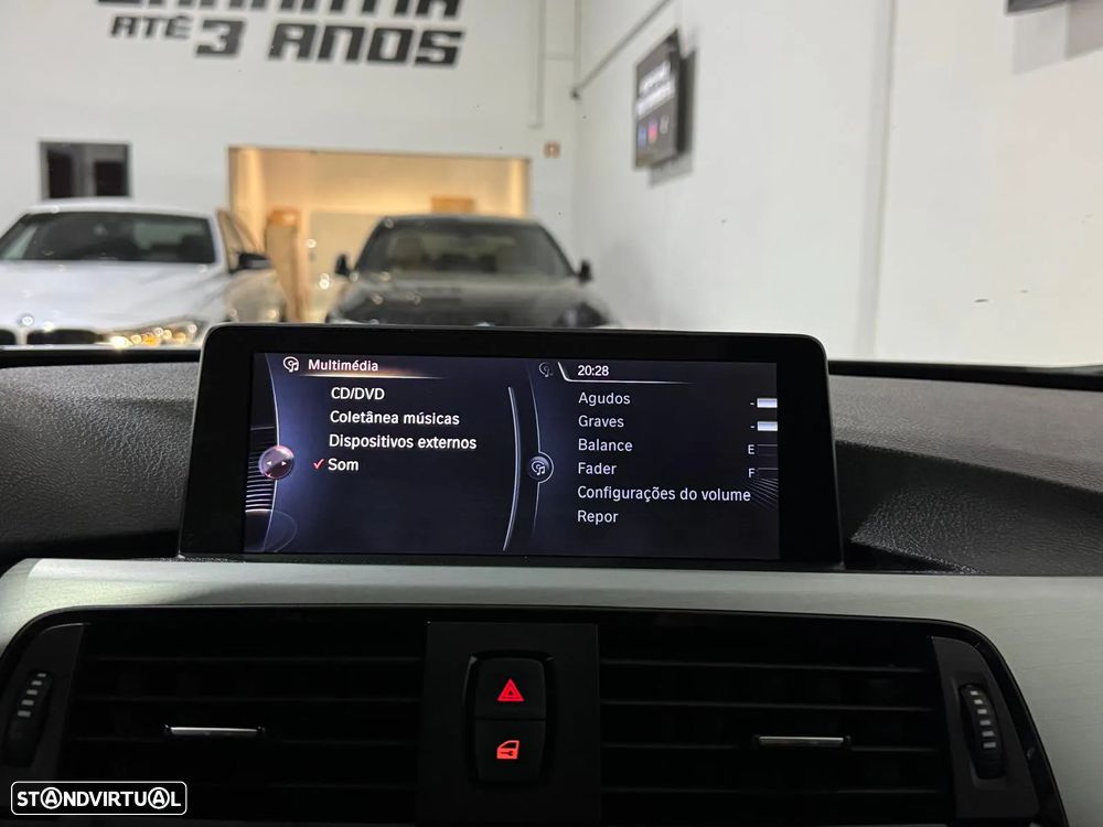 BMW 320 d Pack M - 22