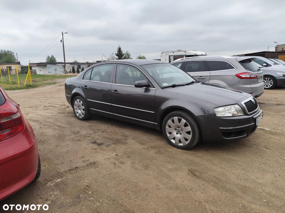 Skoda Superb 2.8 V6 Platinum - 6