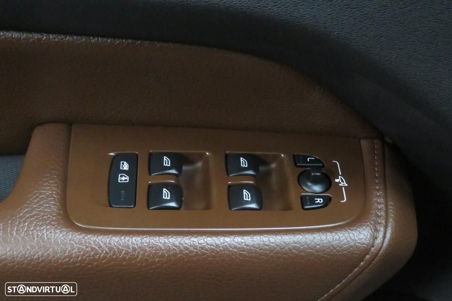Volvo XC 60 2.0 D4 Inscription Geartronic - 21